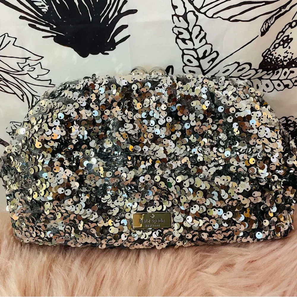 KATE SPADE SCRUNCHY SEQUIN FABRIC CONVERTIBLE CLUTCH SILVER K9355 NWT CROSSBODY
